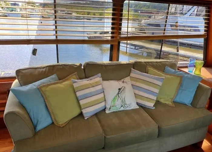 The Lily Pad Boatel Houseboat