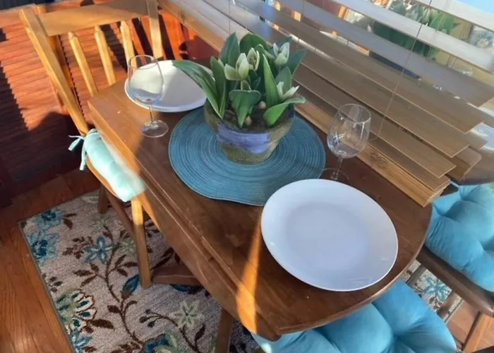 The Lily Pad Boatel Houseboat Botel